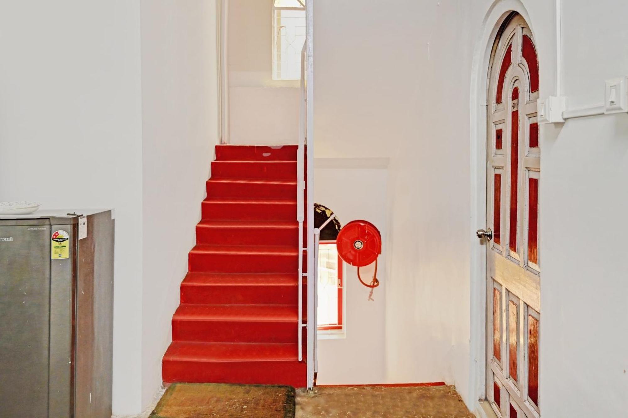 Hotel O Om Shanti Inn โกลกาตา ภายนอก รูปภาพ